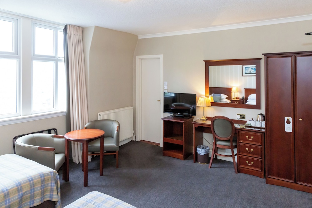 Superior Room, Partial Sea View (3 people) photo 3