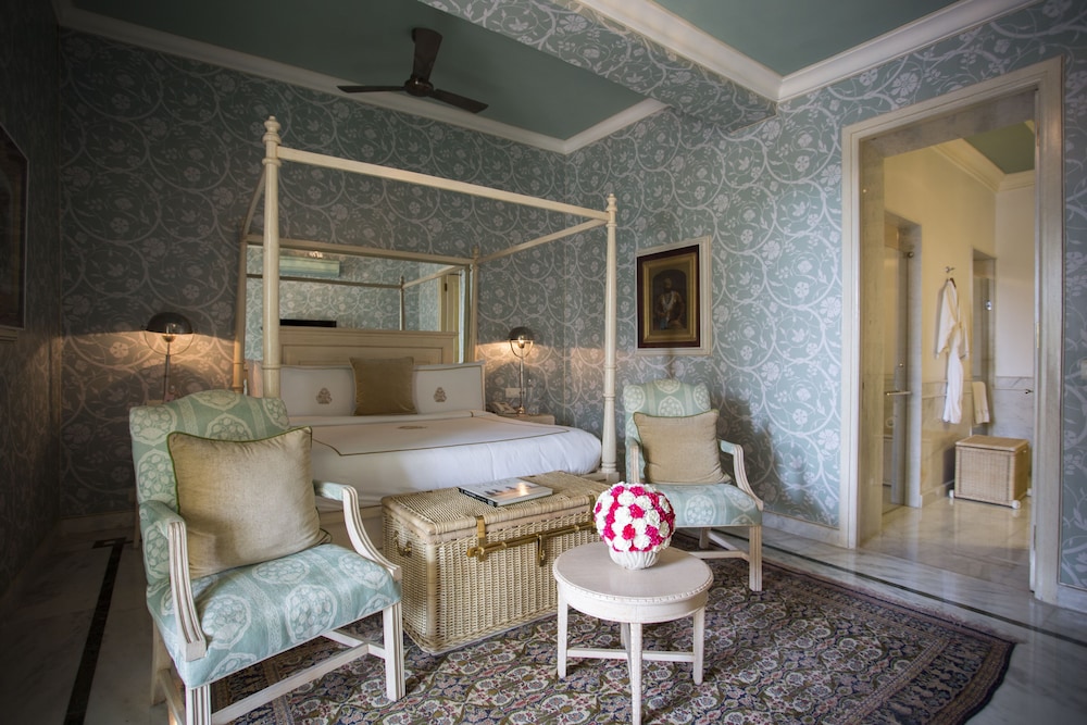 Queen Elizabeth II Suite photo 3