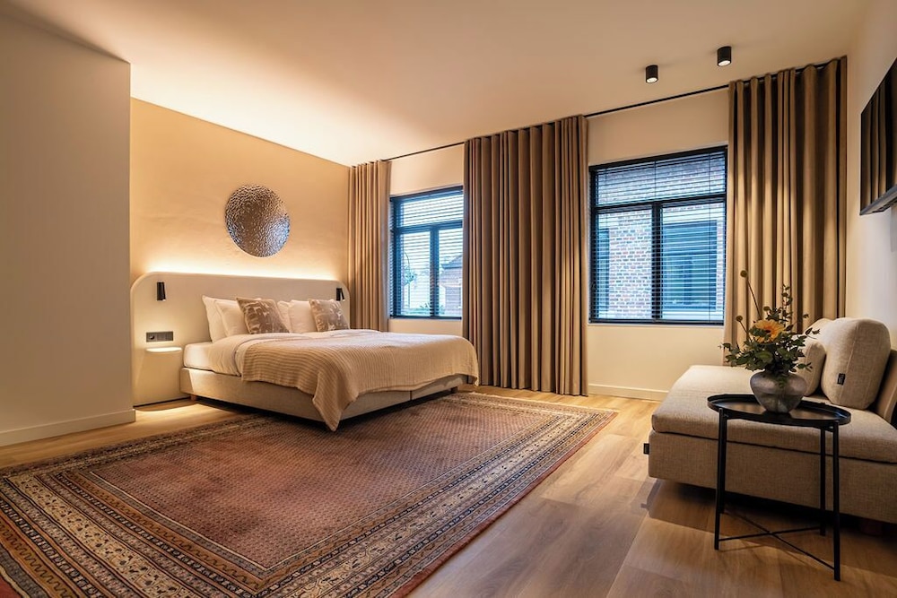 Junior Double Room, 1 King Bed with Sofa bed