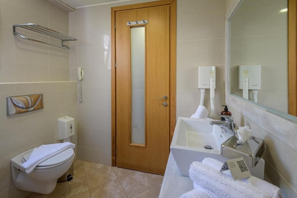 Superior Twin Room - Photo 6