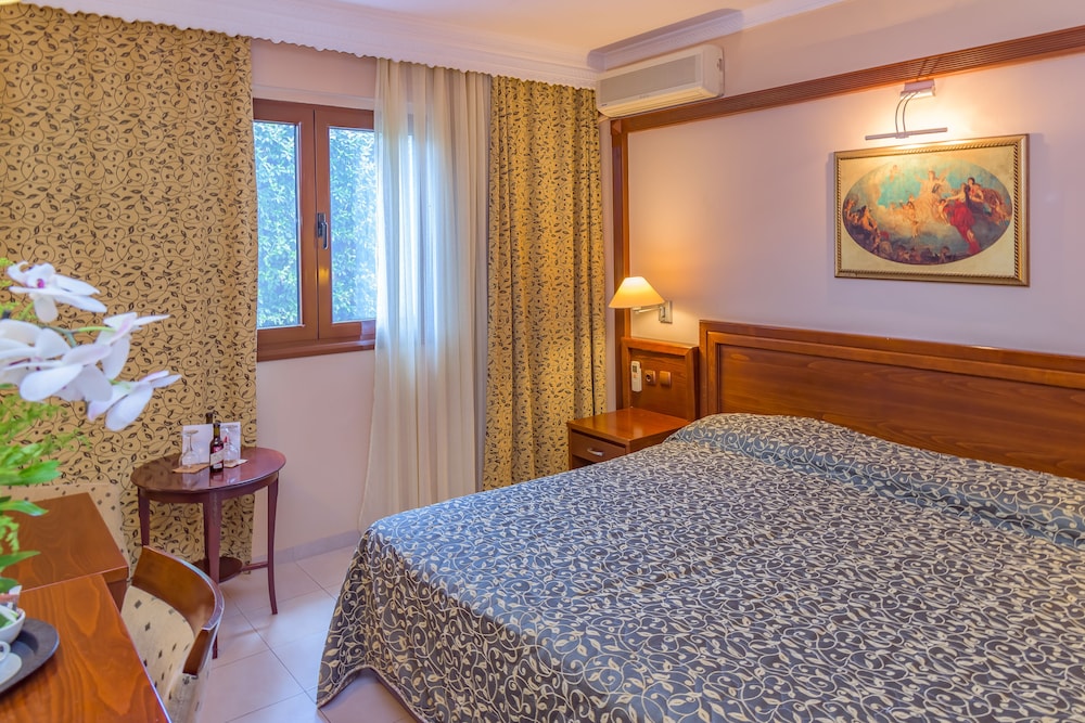 Economy Double or Twin Room - Semi Basement