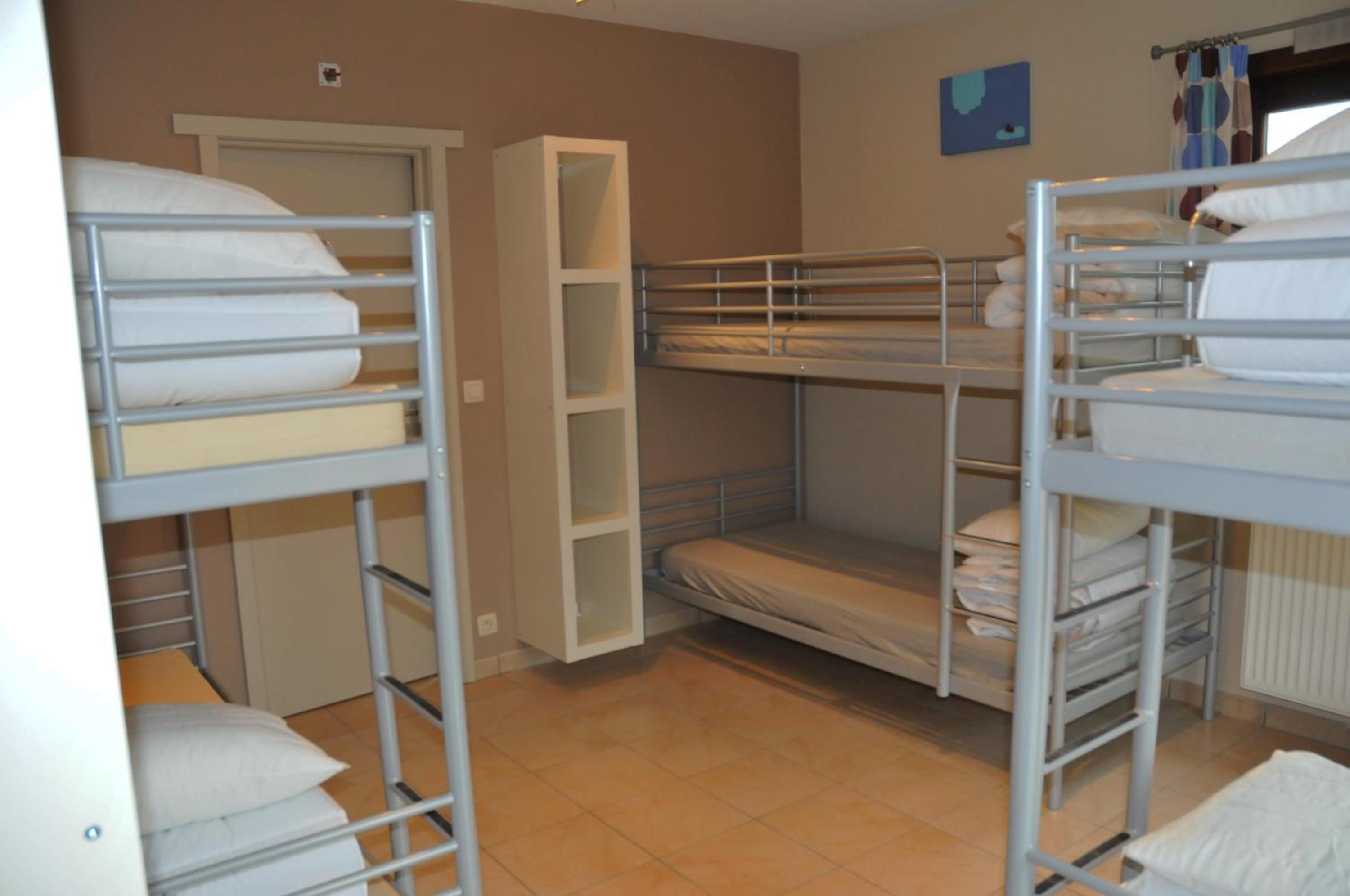 Seven-Bedroom House photo 2