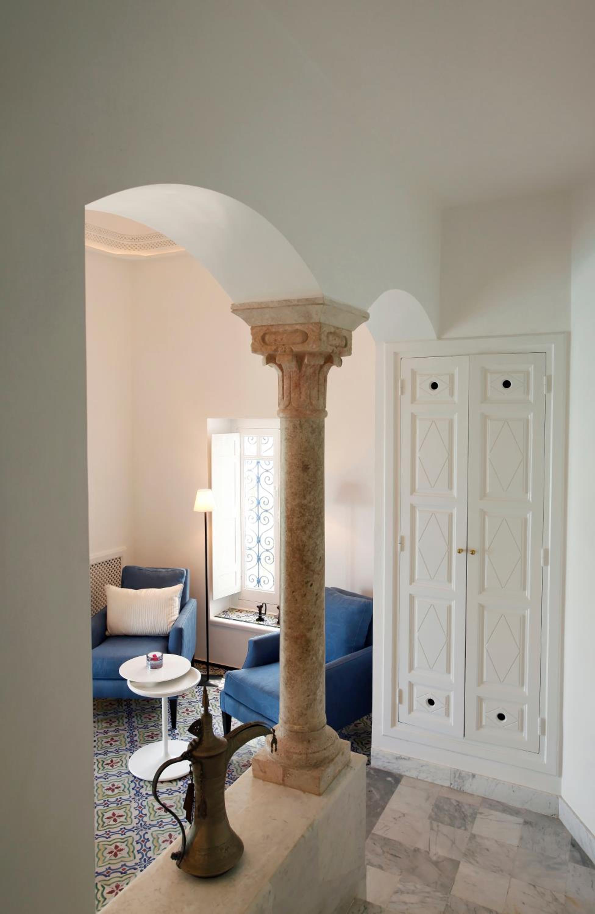 Deluxe King Suite photo 2