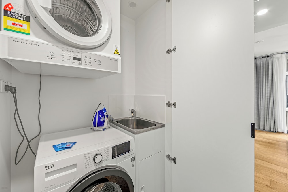 Studio Apartment - No Car Park - Photo 4