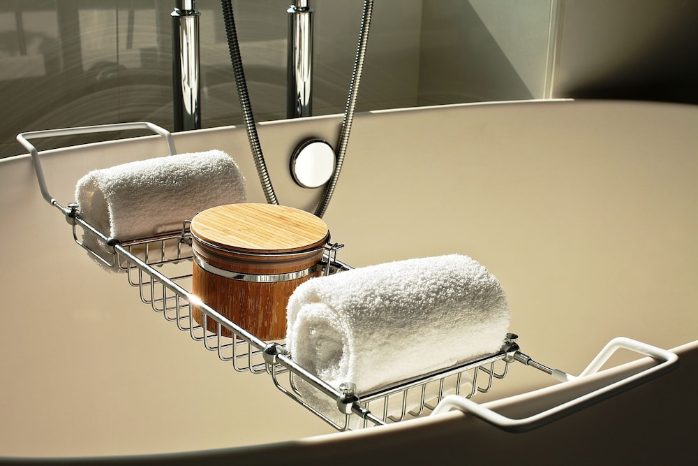 Presidential Suite thumbnail 6