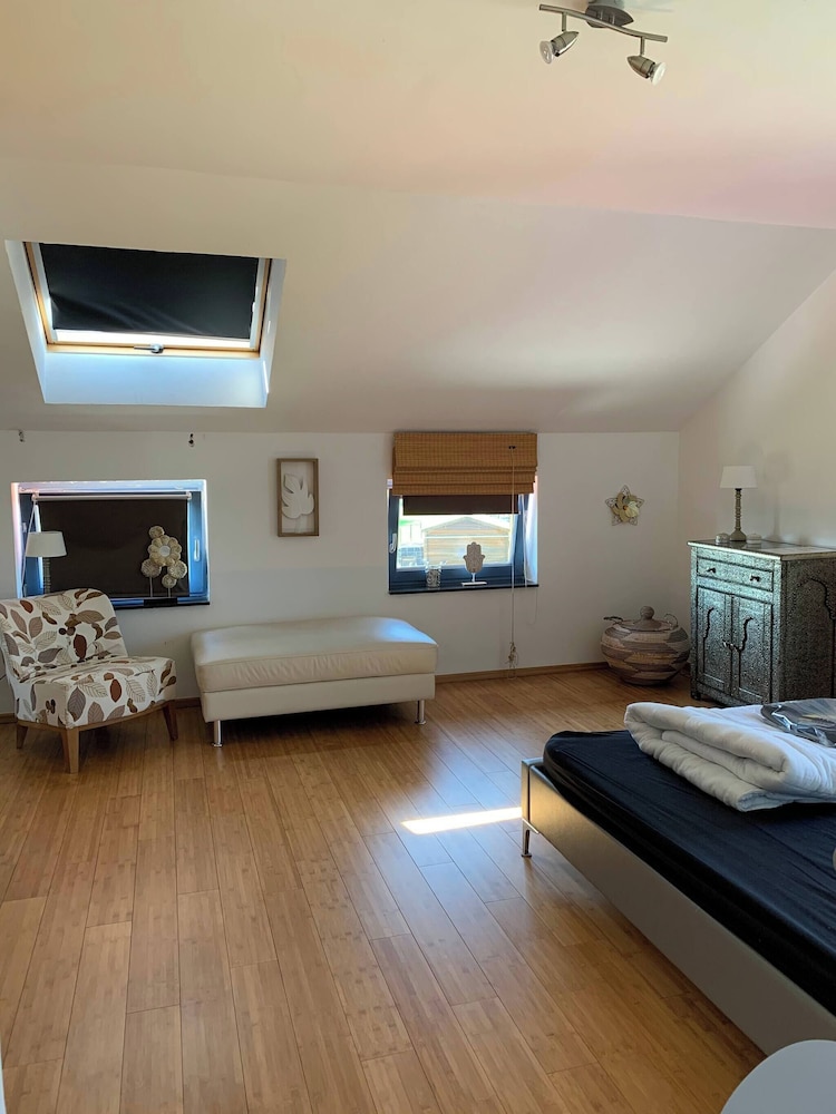 Schönes Charmantes Holzhaus, Foto 17