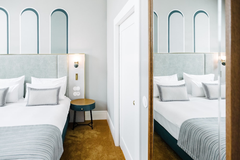 Standard Double Room - Photo 2