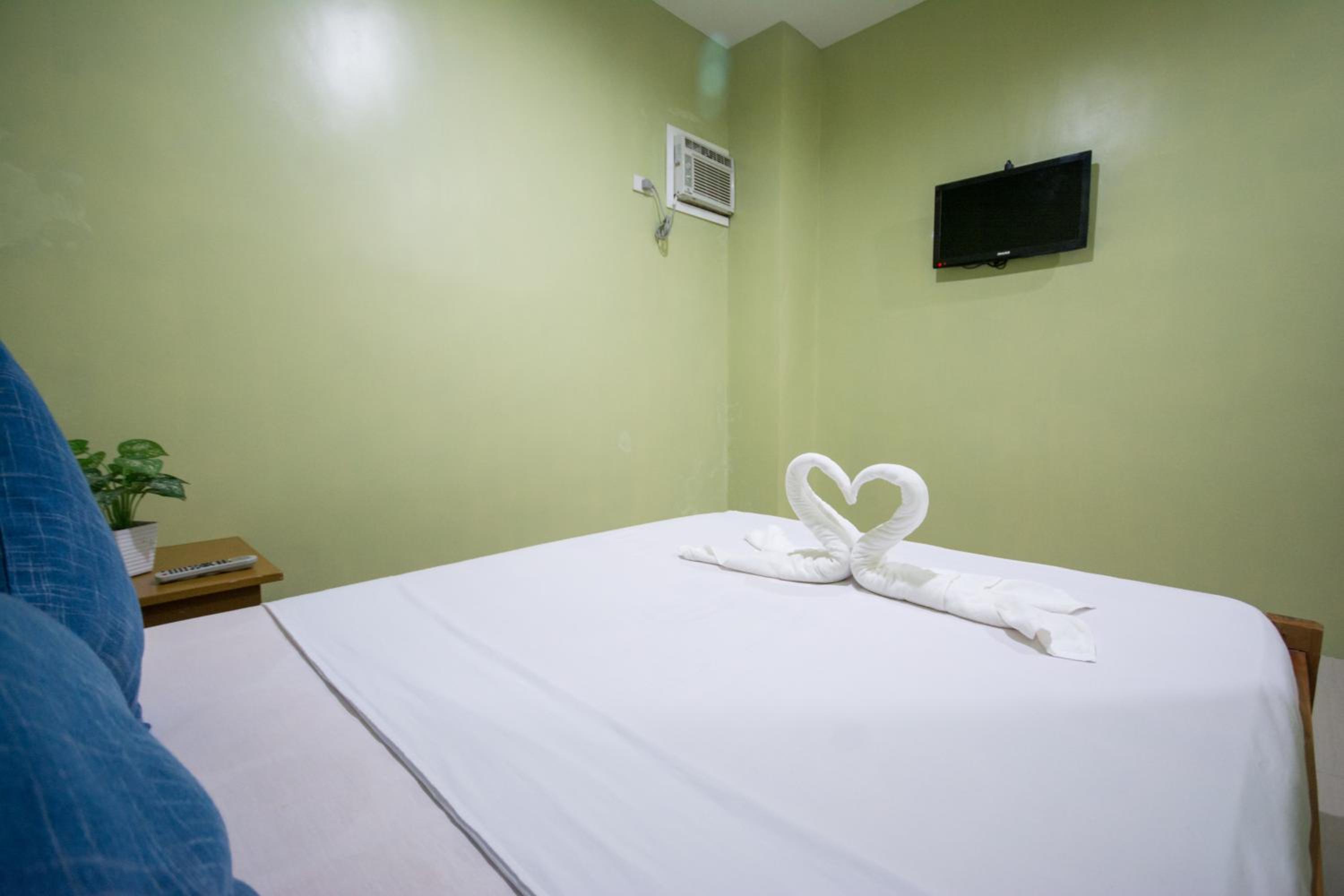 Budget Double Room photo 2