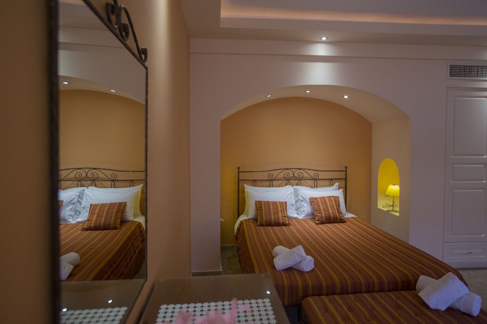 Deluxe Room - Photo 4