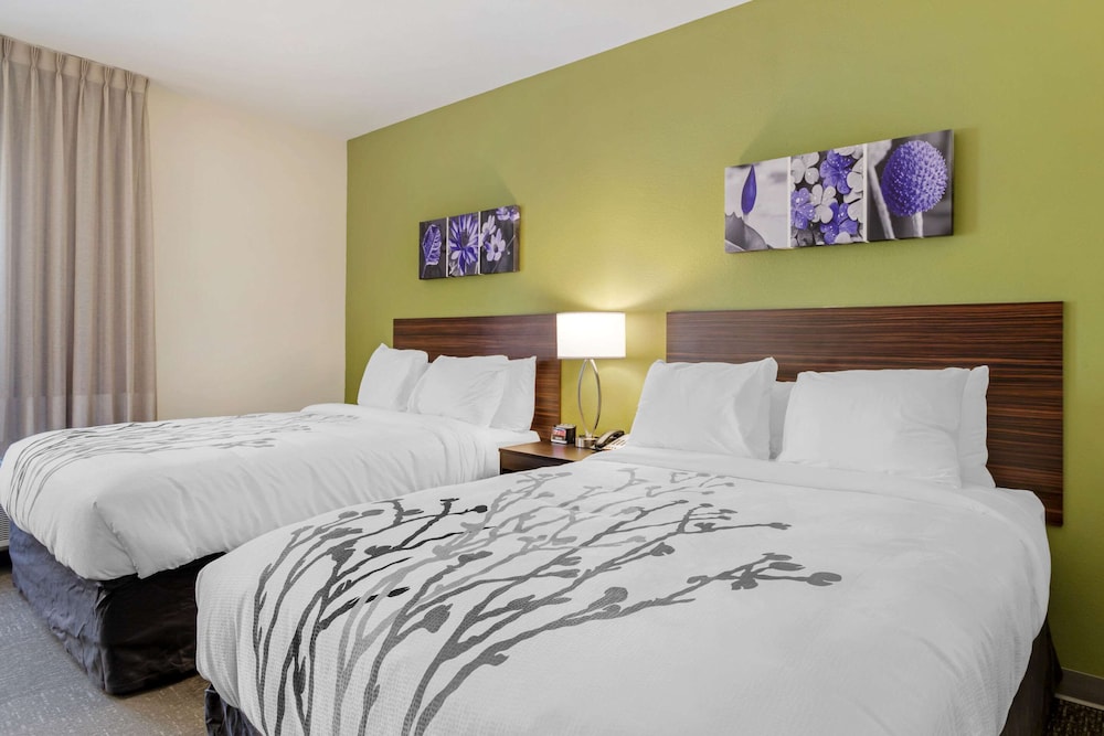 Standard Room, 2 Queen Beds, Non Smoking - Photo 4