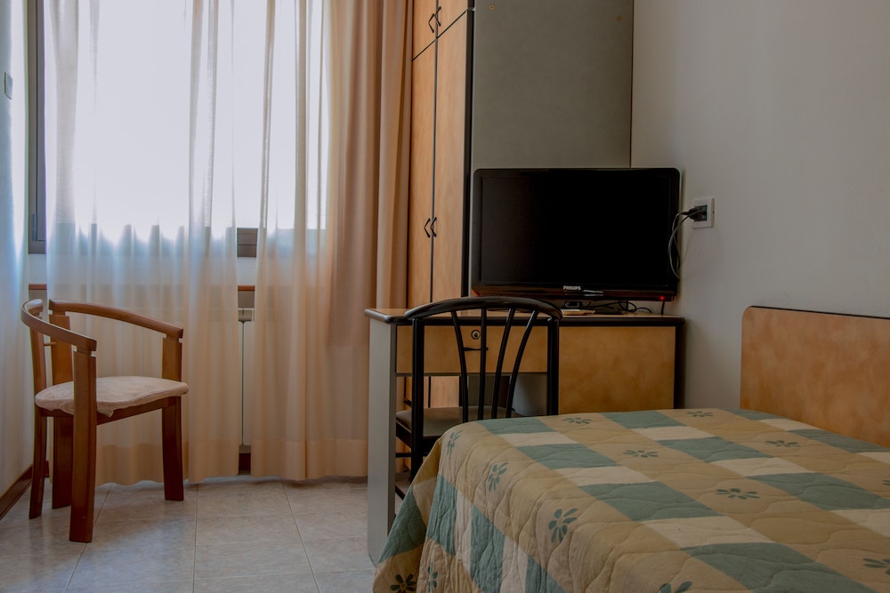 Luxury Room, 1 Queen Bed - Photo 7