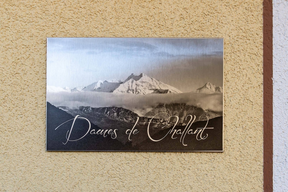 Appartamento Dame de Challand (100 mt. from the hotel)
