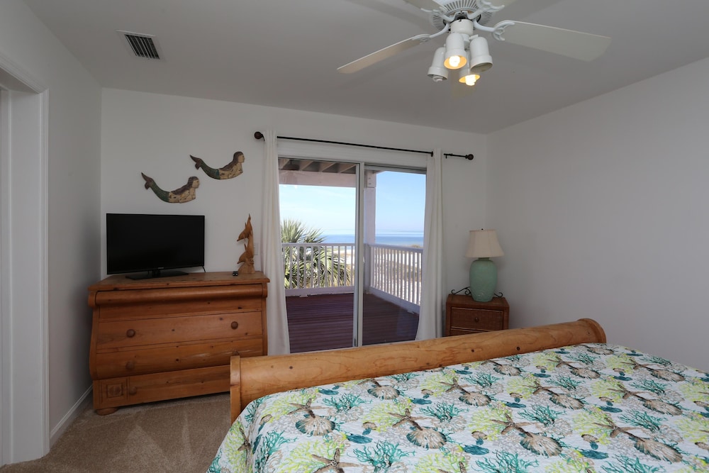 House, Multiple Beds (Amethyst Cove) photo 2