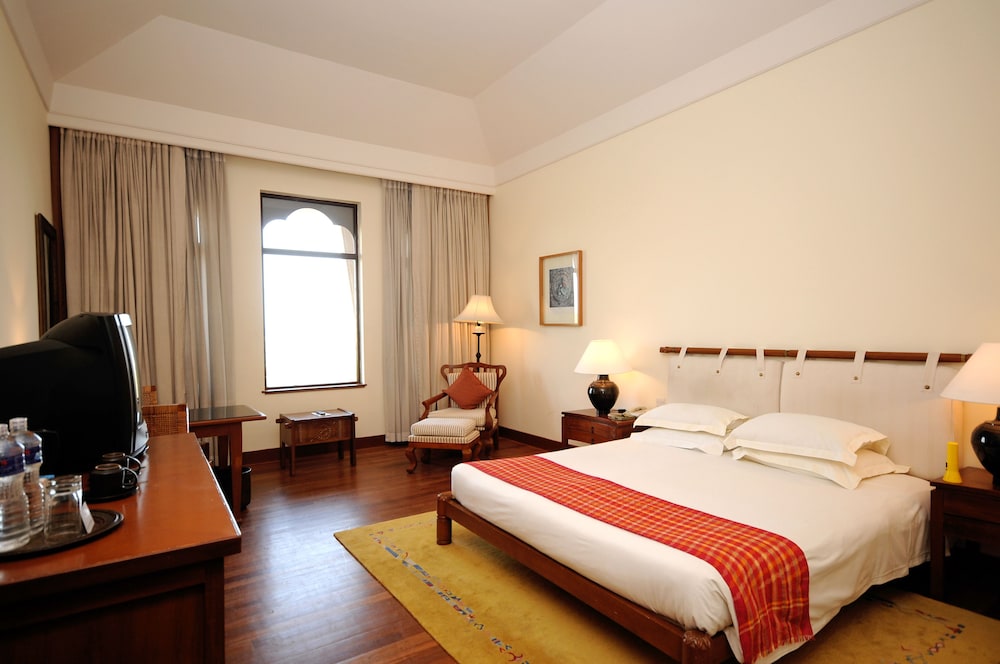 Regency, Suite, 1 King Bed photo 1