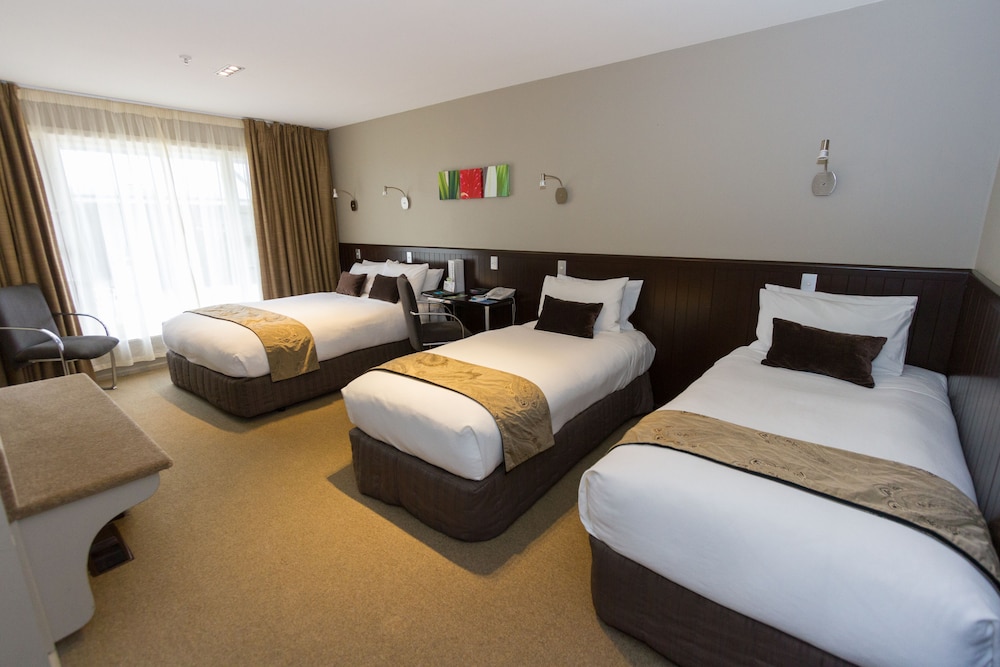 Superior Triple Room, 3 Twin Beds - Photo 1