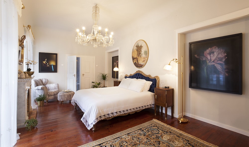 Romantic Double Room, 1 King Bed, Terrace, Garden View photo 2