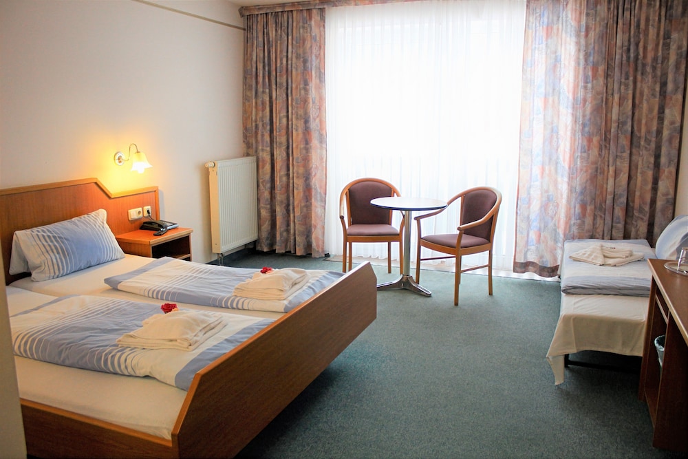 Classic Double Room, Mountain View