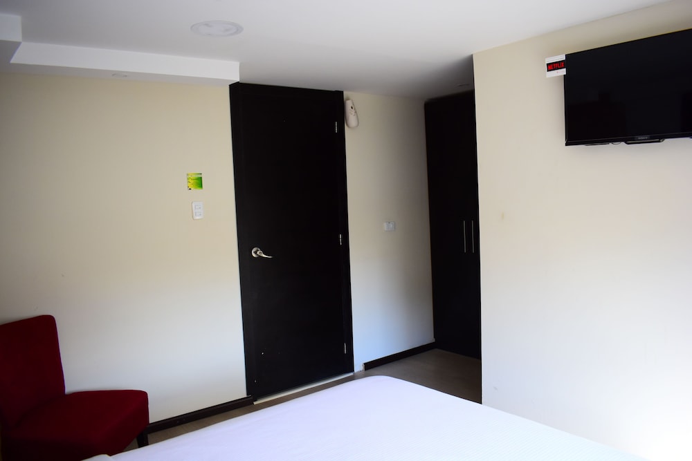 Premium Single Room photo 2
