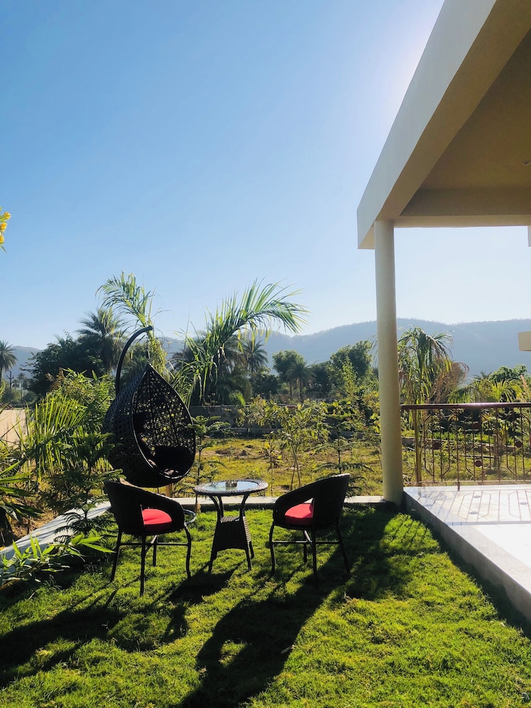 Superior Double Room, Garden View
