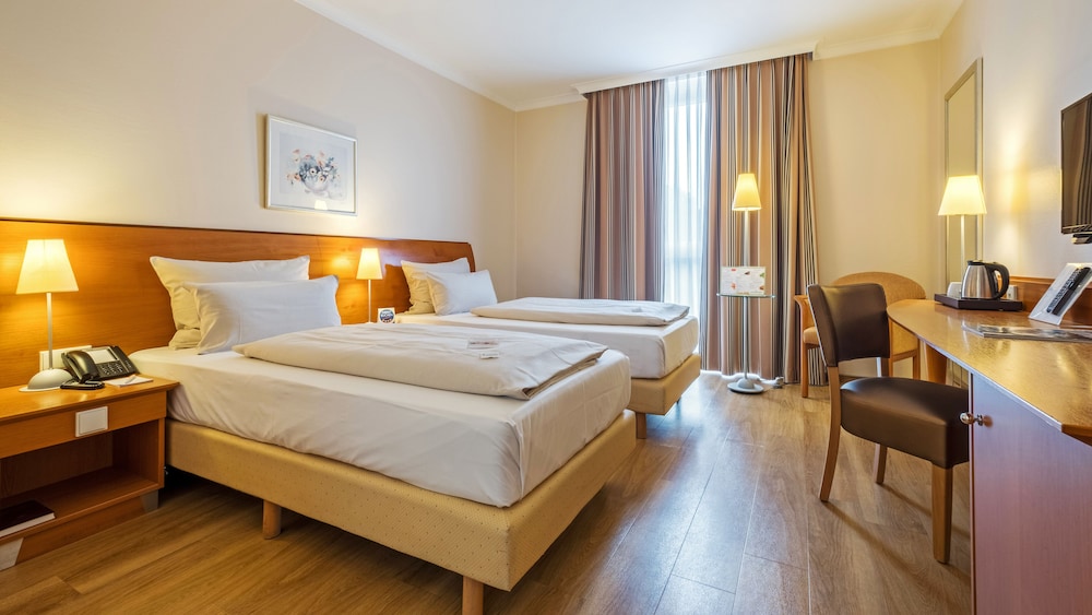 Standard Room, 2 Twin Beds - Photo 3