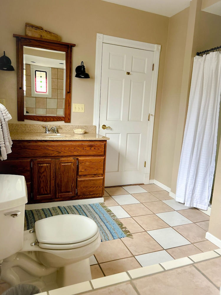 Superior Suite, Private Bathroom (Raspberry) photo 3
