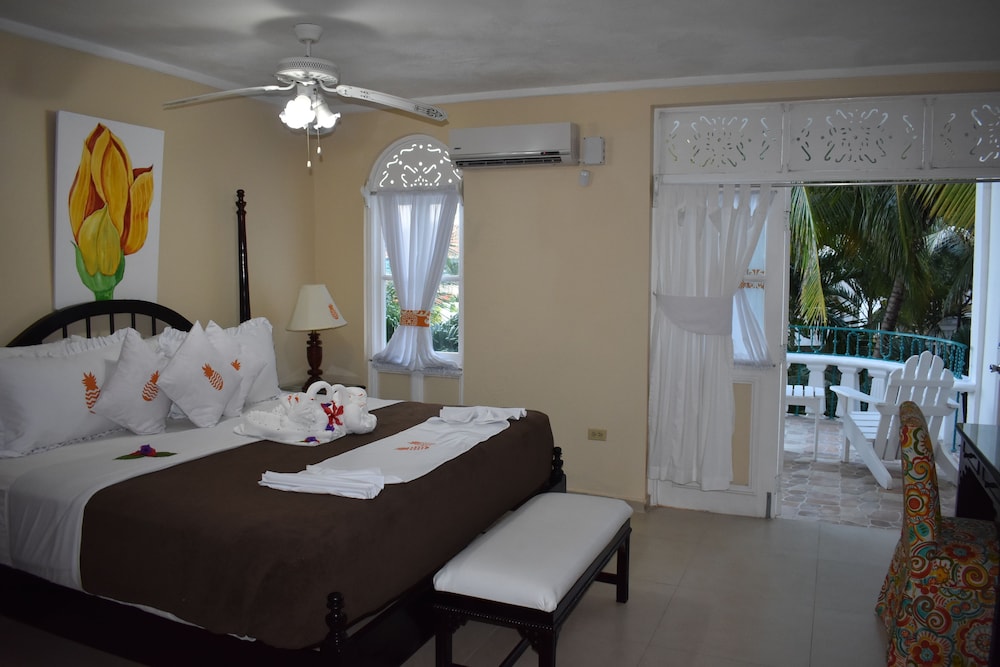 Junior Suite, 2 Bedrooms, Garden View (with Full- Time Nanny Service) photo 3