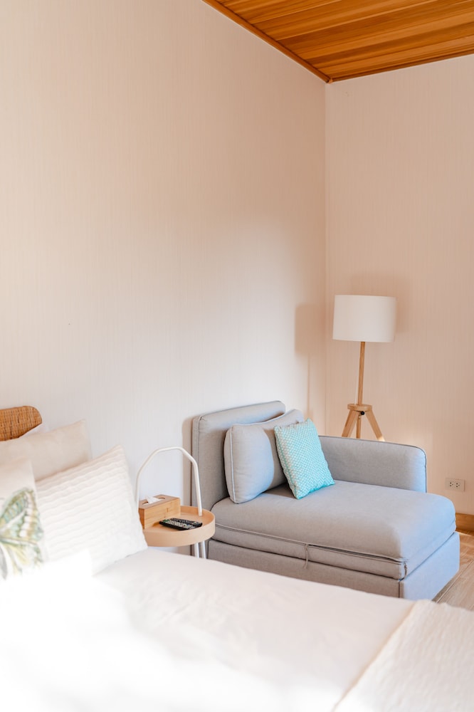 Two Bedroom Suite with Kitchen (Breakfast Included, Dinner Not Included) - Photo 26