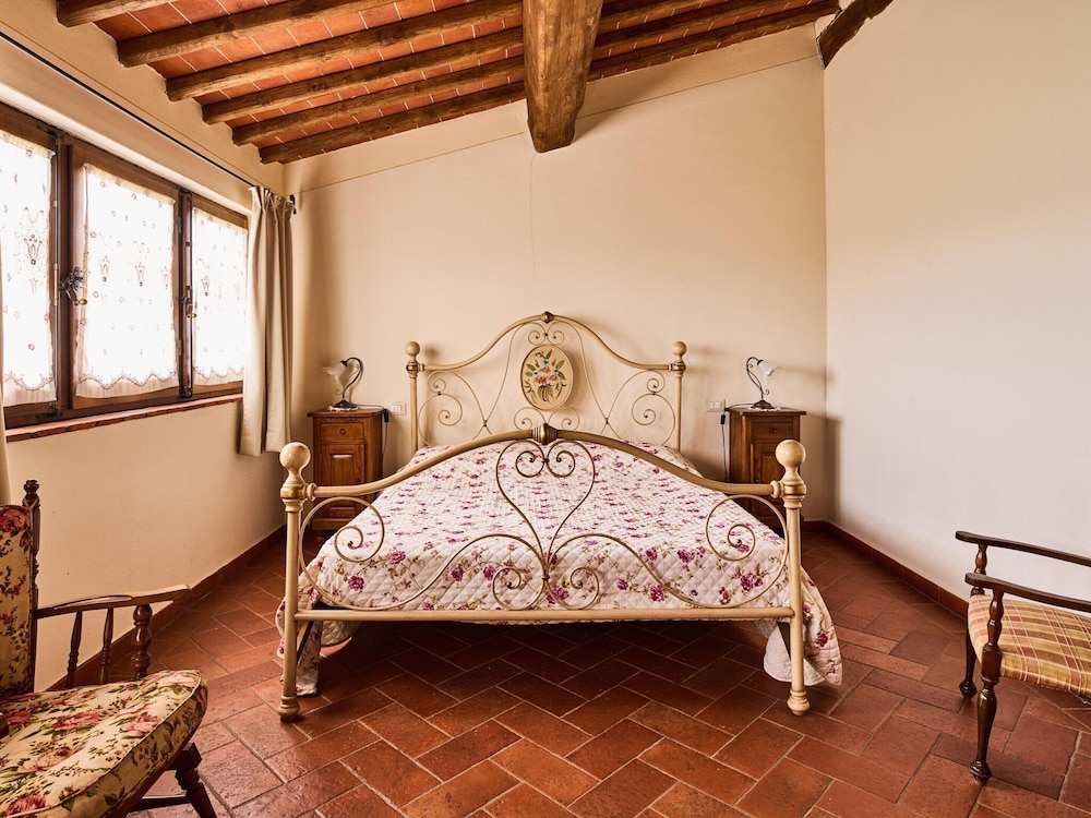 Villa photo 3