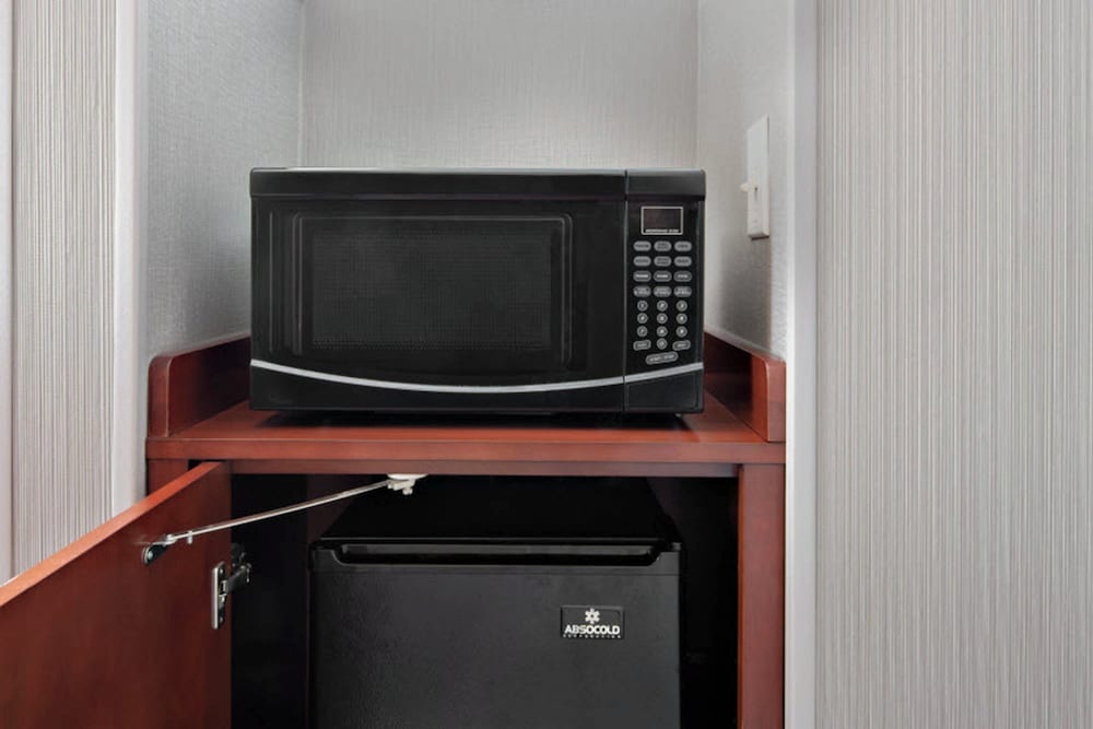 Room, 2 Queen Beds (Hearing Accessible) - Photo 3