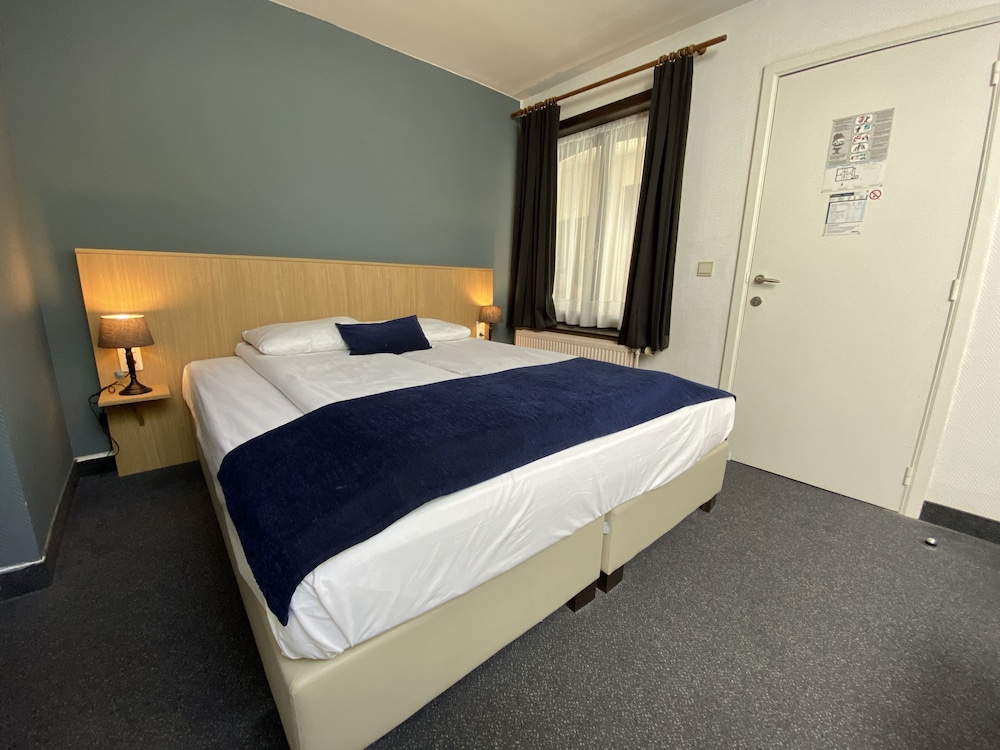 Junior Triple Room
