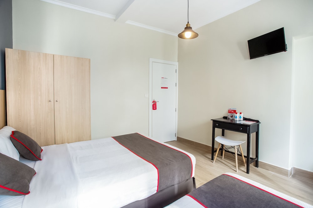 Double Room (Extra Bed & Private Exterior Bathroom) photo 2