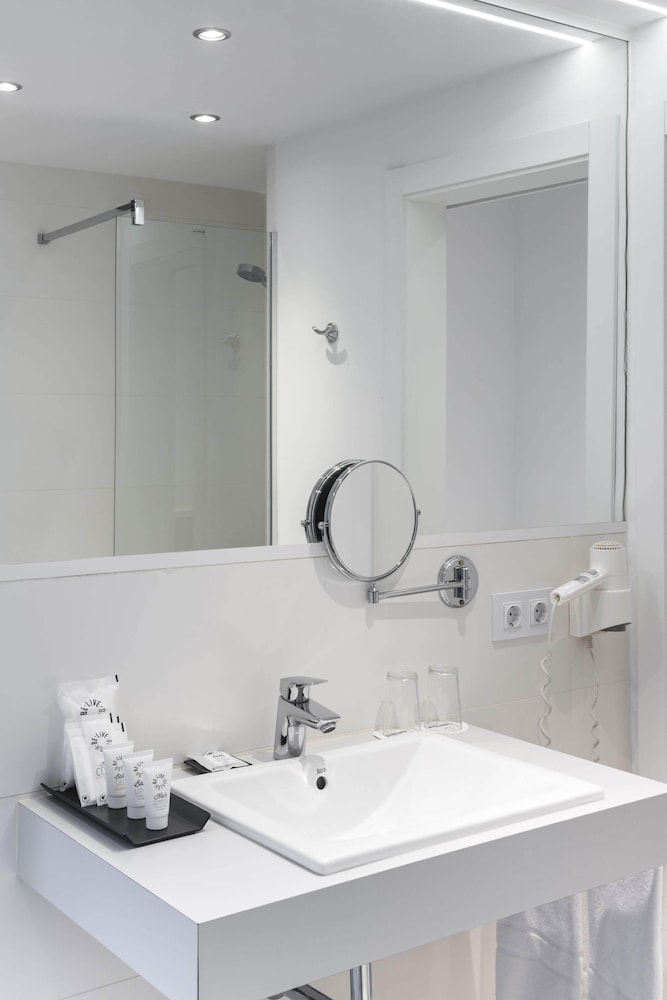 Superior Double Room, Sea View - Photo 7