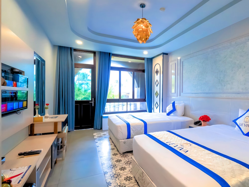 Deluxe Room, Garden View - Photo 8