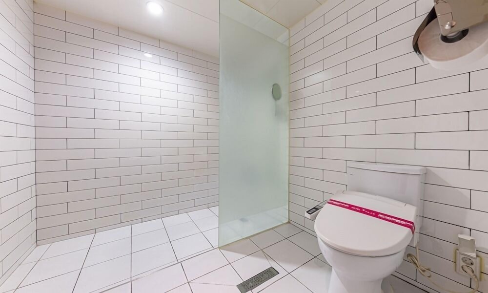 Standard Room - Photo 11