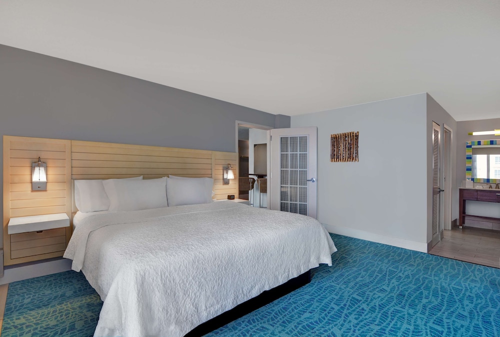 Suite, 1 King Bed (Two Room Suite)