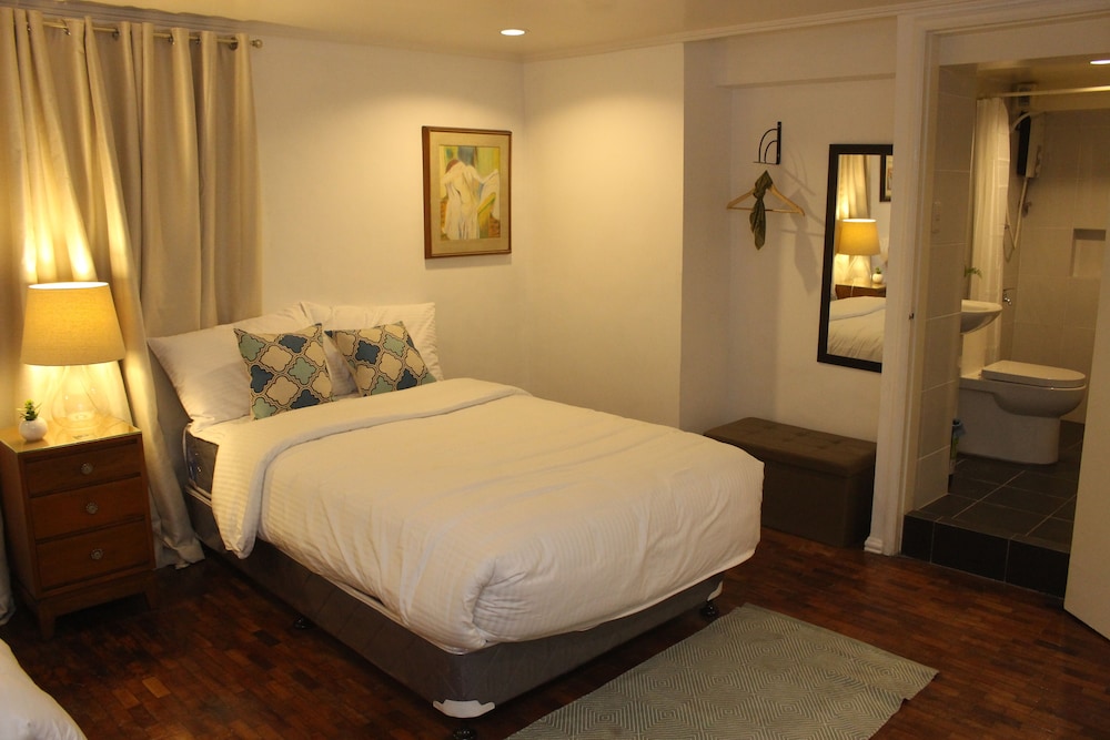 Superior Quadruple Room photo 2