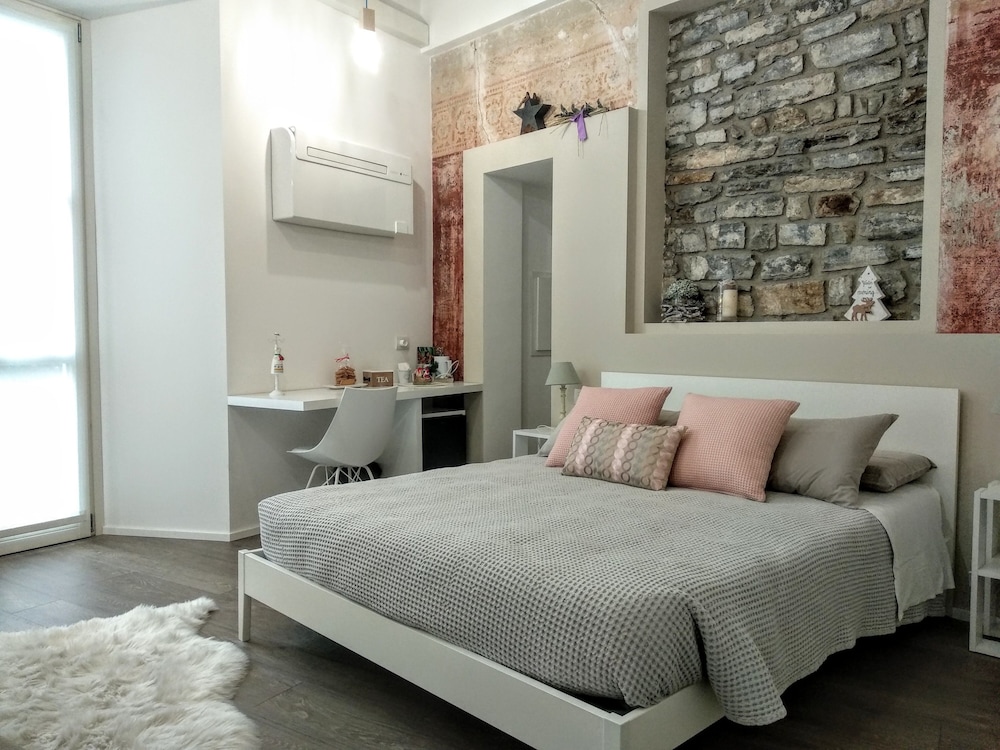Deluxe Room, Private Bathroom, City View (Bellagio) photo 3