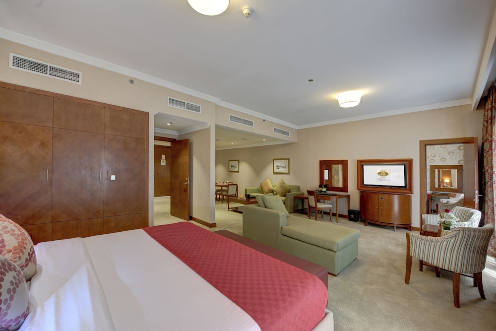 Executive Suite - Photo 7
