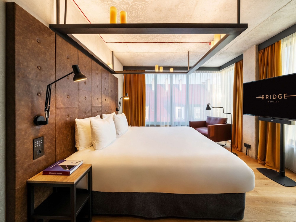Suite, 1 King Bed (Prime Minister) - Photo 2