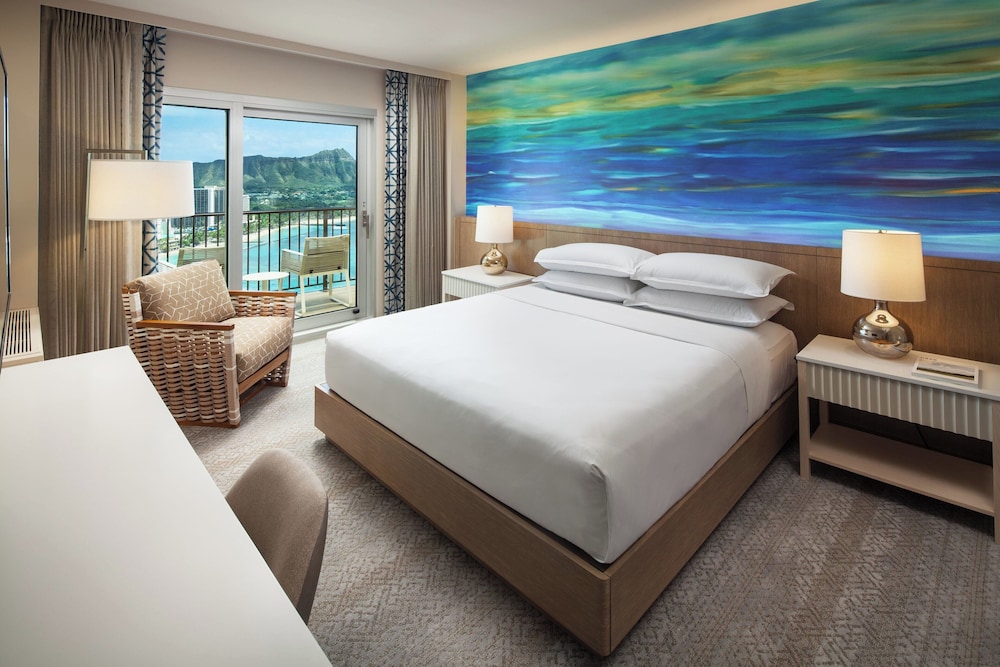 Room, 1 King Bed, Oceanfront (Diamond Head)