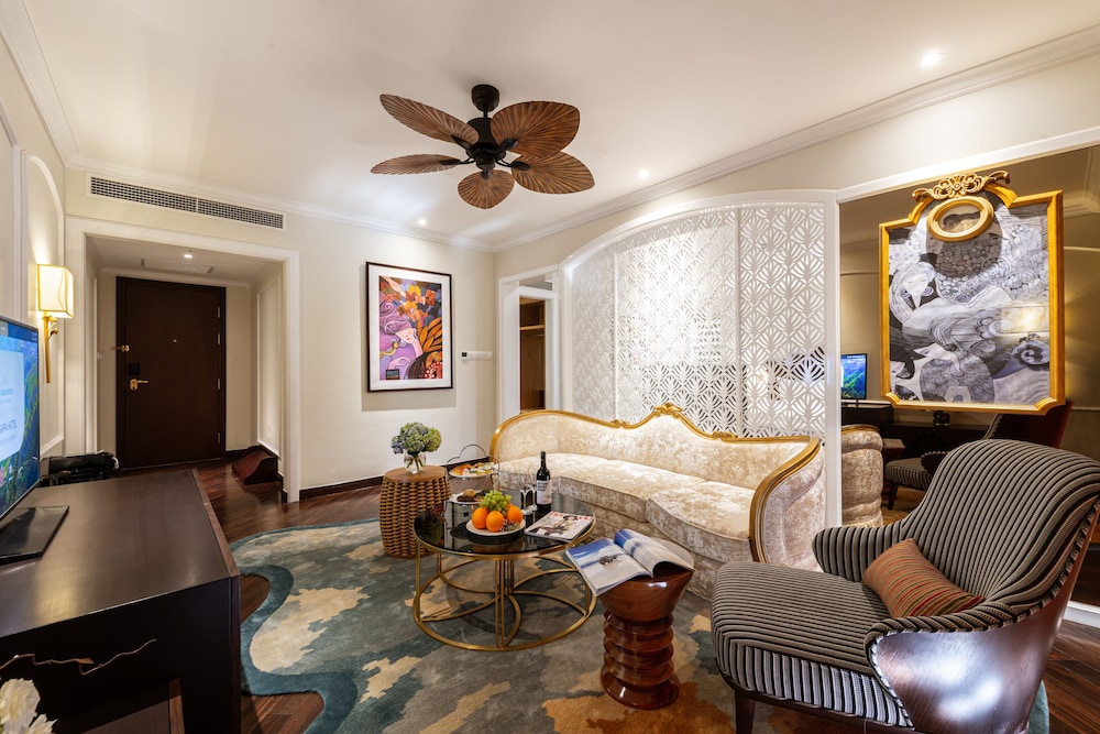 Suite Room - Photo 5