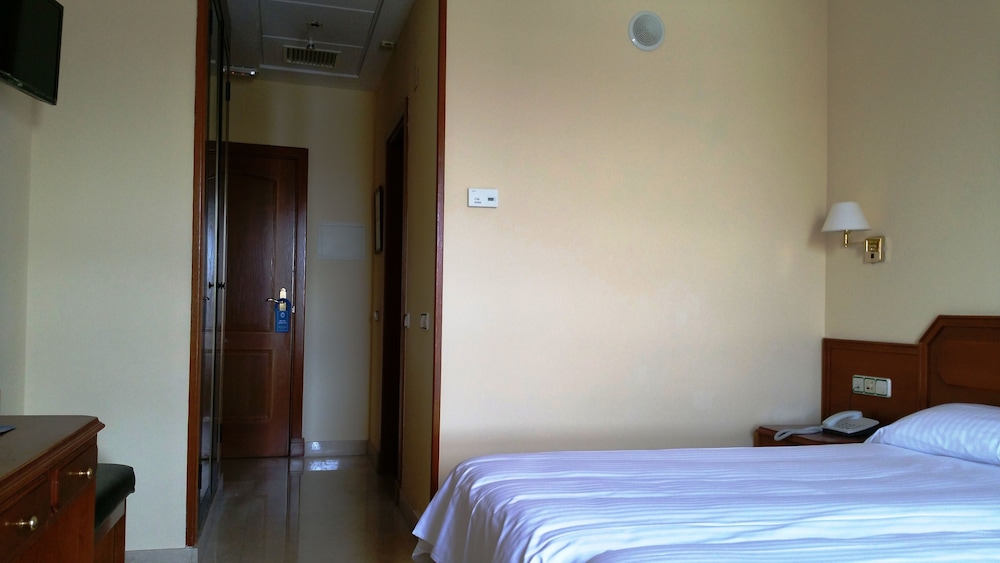 Habitación Triple Básica