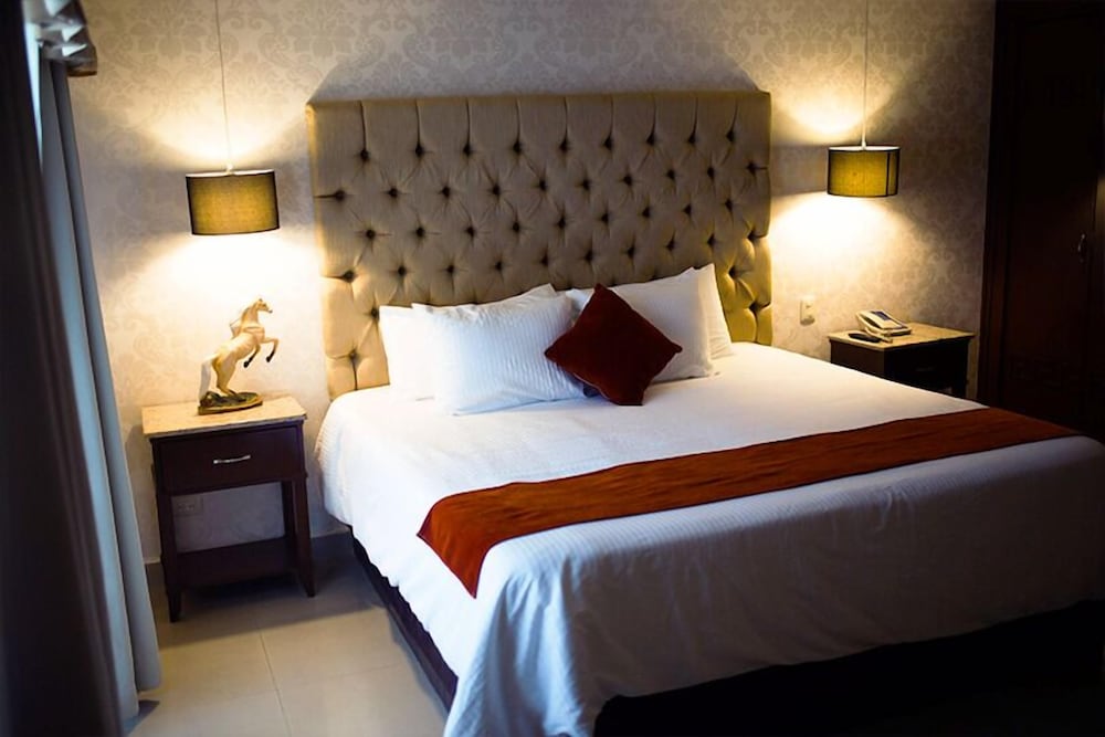 Premium Studio Suite photo 3