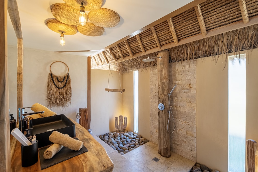 Beach Plunge Family Villa - Photo 18