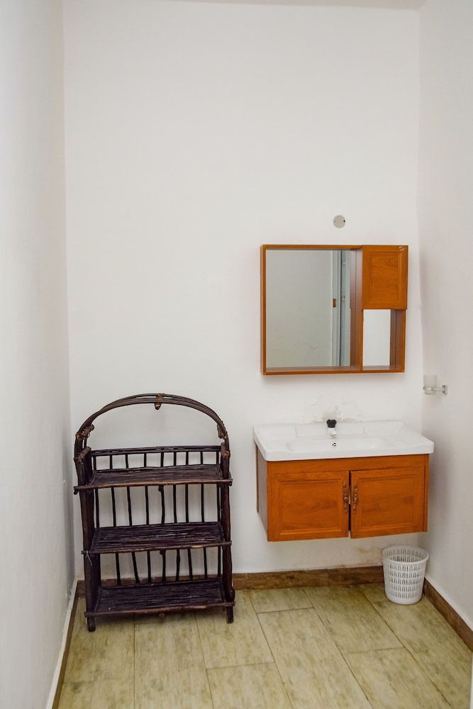 Standard Double Room Single Use, 1 Queen Bed photo 2