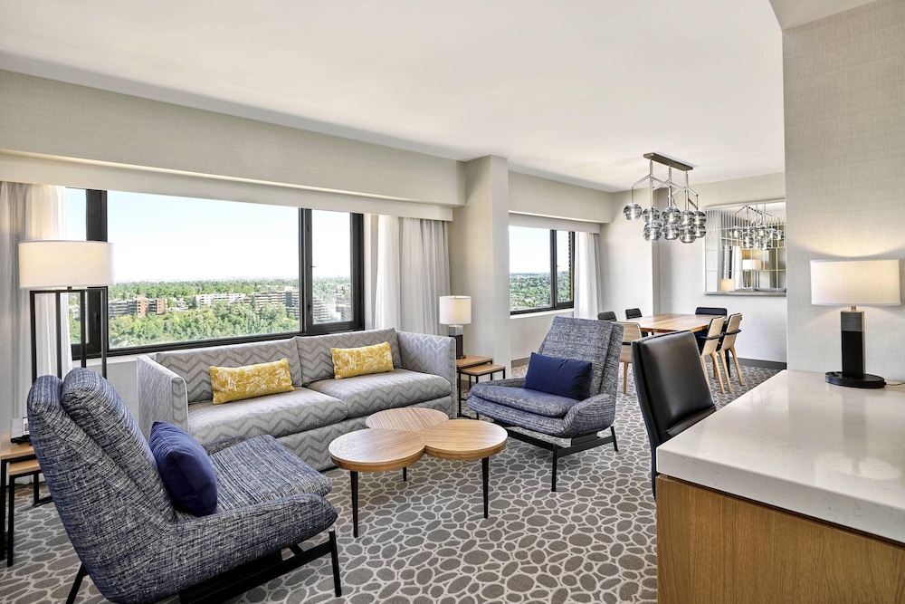 Studio Suite, 1 King Bed, River View - Photo 4