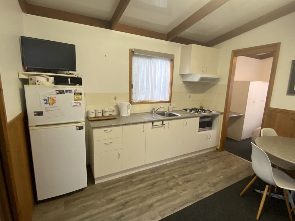 Self-contained Cabin photo 2