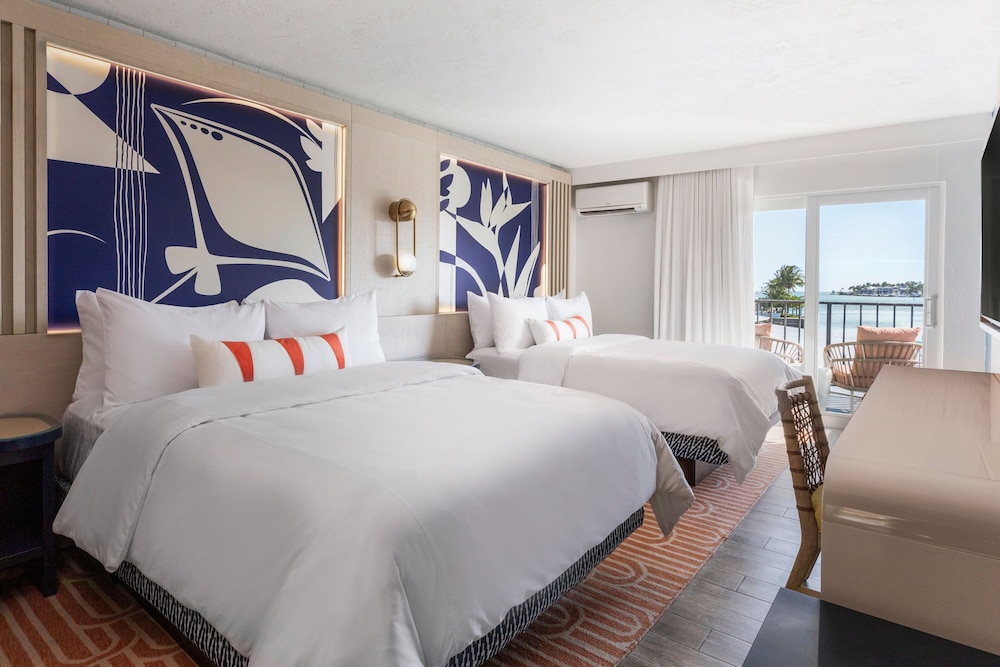 Room, 2 Queen Beds, Marina View - Photo 1
