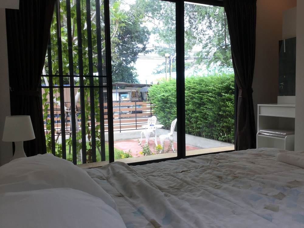 Grand House, 1 Queen Bed photo 3