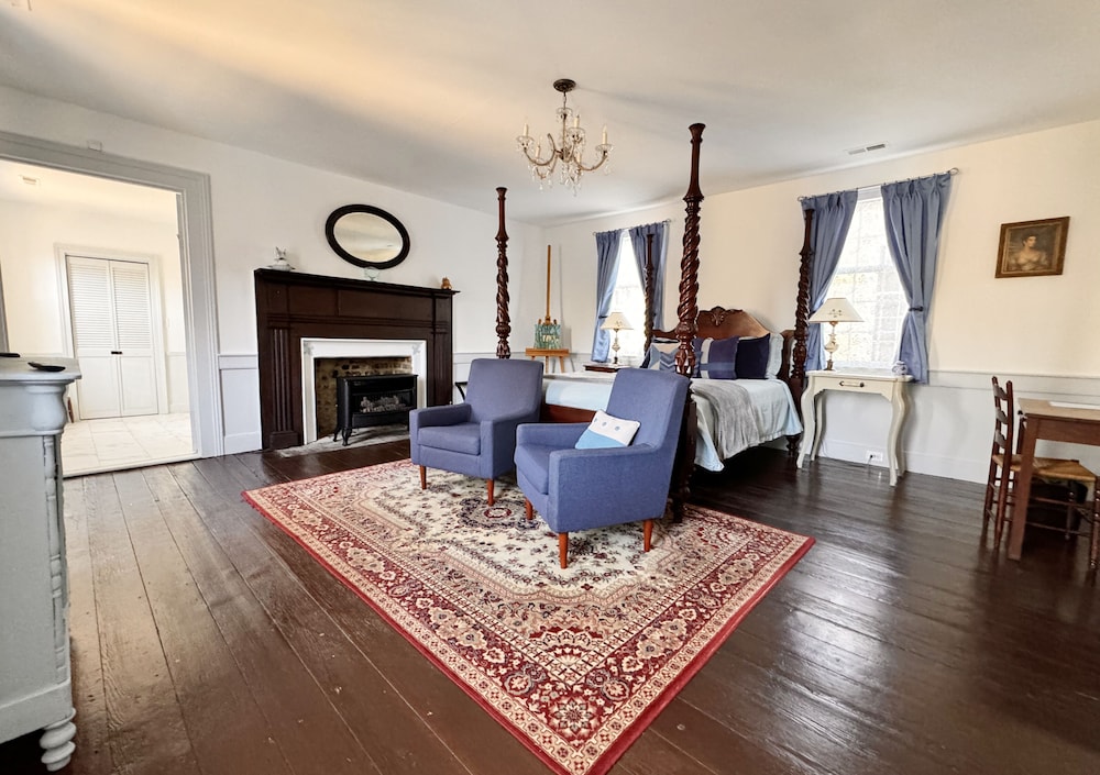 Miss Mildred Suite photo 1